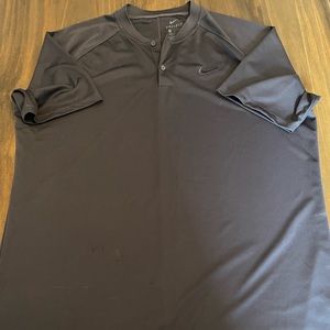 Like New Nike Victory Blade Henley Polo Size XL